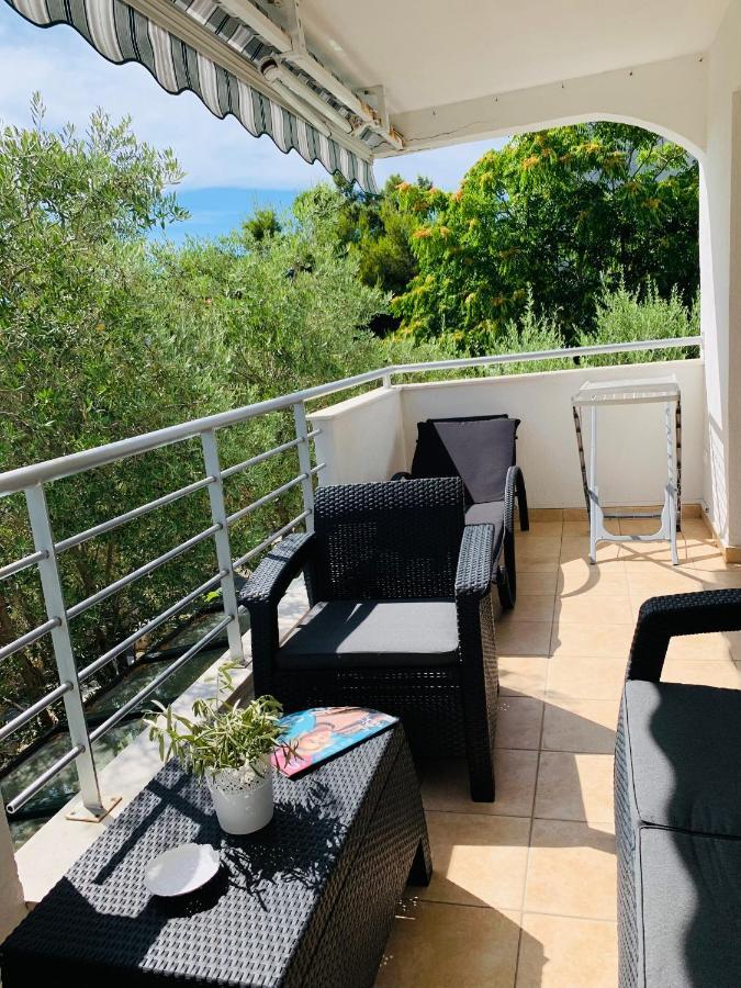 Ivana Apartment With Terrace Novalja Exterior photo